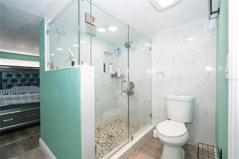 House in New Port Richey, Florida 3 bedrooms, 140.28 sq.m. № 1724266 - photo 19