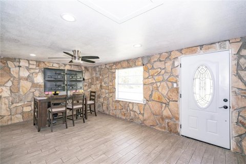 House in New Port Richey, Florida 3 bedrooms, 140.28 sq.m. № 1724266 - photo 9