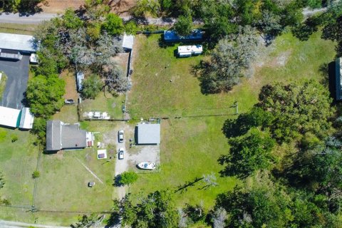 House in New Port Richey, Florida 3 bedrooms, 140.28 sq.m. № 1724266 - photo 4