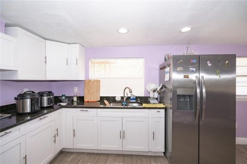 House in New Port Richey, Florida 3 bedrooms, 140.28 sq.m. № 1724266 - photo 22