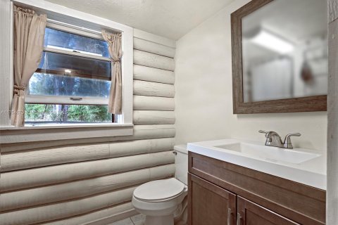 House in Gainesville, Florida 2 bedrooms, 152.73 sq.m. № 1707846 - photo 15