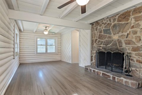 House in Gainesville, Florida 2 bedrooms, 152.73 sq.m. № 1707846 - photo 18