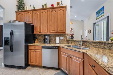 Villa ou maison à vendre à Mims, Floride: 4 chambres, 238.39 m2 № 1827220 - photo 8