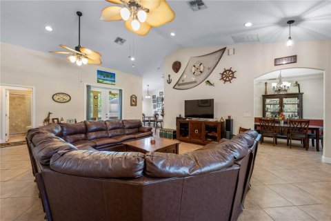 Villa ou maison à vendre à Mims, Floride: 4 chambres, 238.39 m2 № 1827220 - photo 4