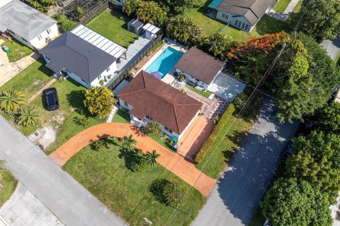 Купить виллу или дом в Майами, Флорида 4 спальни, 100.33м2, № 2086191 - фото 3