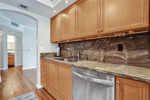 Condo in Fort Lauderdale, Florida, 2 bedrooms  № 2027389 - photo 11