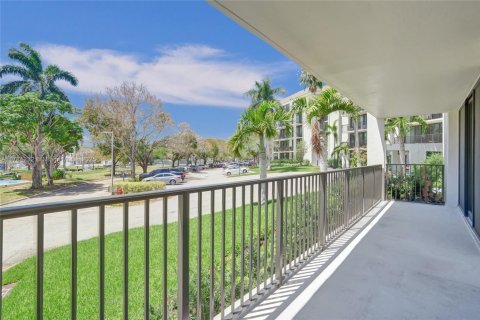 Condo in Fort Lauderdale, Florida, 2 bedrooms  № 2027389 - photo 19