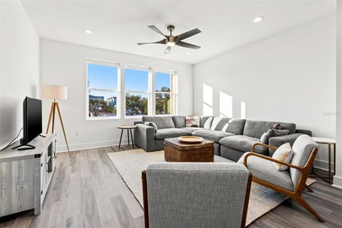 Touwnhouse à louer à Saint Petersburg, Floride: 3 chambres, 184.88 m2 № 1807368 - photo 6