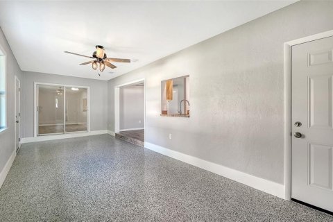 House in North Port, Florida 2 bedrooms, 117.06 sq.m. № 2204995 - photo 17