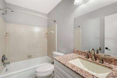 House in North Port, Florida 2 bedrooms, 117.06 sq.m. № 2204995 - photo 24