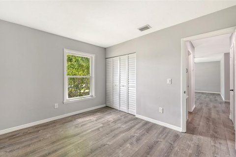 House in North Port, Florida 2 bedrooms, 117.06 sq.m. № 2204995 - photo 23