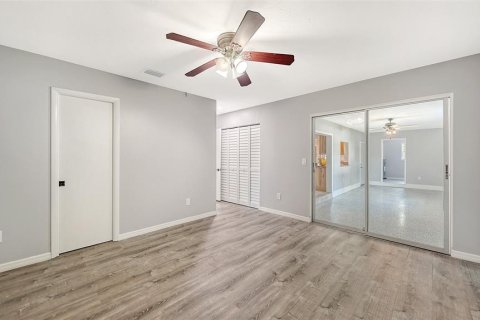 House in North Port, Florida 2 bedrooms, 117.06 sq.m. № 2204995 - photo 26