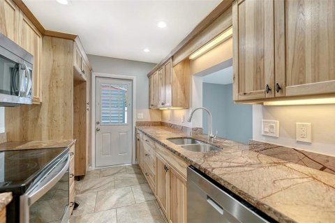 House in North Port, Florida 2 bedrooms, 117.06 sq.m. № 2204995 - photo 14