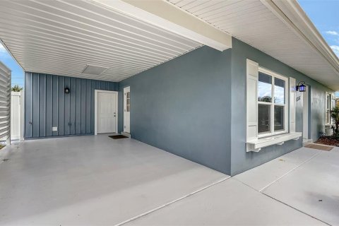 House in North Port, Florida 2 bedrooms, 117.06 sq.m. № 2204995 - photo 6