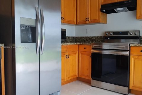 Купить виллу или дом в Майами, Флорида 3 спальни, 114.36м2, № 1946138 - фото 9