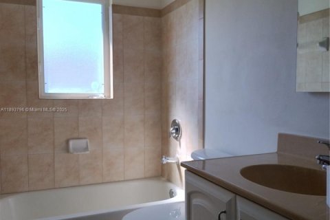 Купить виллу или дом в Майами, Флорида 3 спальни, 114.36м2, № 1946138 - фото 20