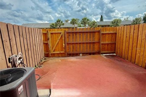 Condo in Casselberry, Florida, 2 bedrooms  № 1676033 - photo 8
