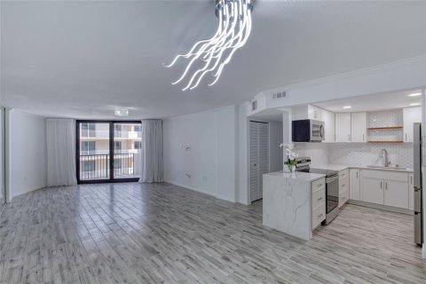 Condo in Ormond Beach, Florida, 2 bedrooms  № 1807316 - photo 8