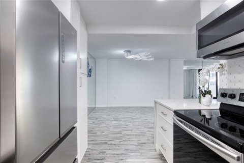 Condo in Ormond Beach, Florida, 2 bedrooms  № 1807316 - photo 12