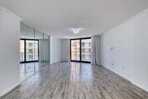 Condo in Ormond Beach, Florida, 2 bedrooms  № 1807316 - photo 14