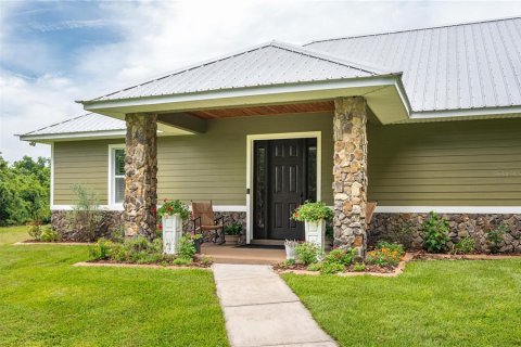 House in Lake Wales, Florida 3 bedrooms, 297.29 sq.m. № 2290540 - photo 3