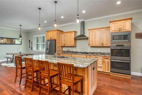 House in Lake Wales, Florida 3 bedrooms, 297.29 sq.m. № 2290540 - photo 7
