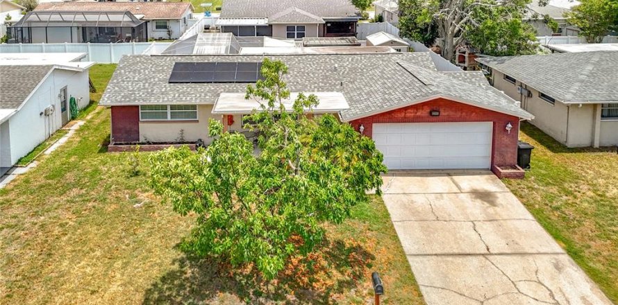 Casa en Port Richey, Florida 3 dormitorios, 120.59 m2 № 2134288