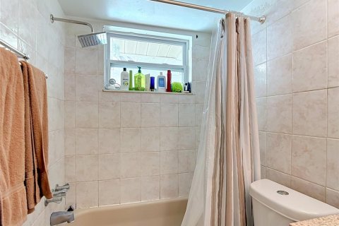 Casa en venta en Port Richey, Florida, 3 dormitorios, 120.59 m2 № 2134288 - foto 26