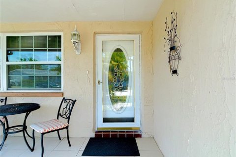 Casa en venta en Port Richey, Florida, 3 dormitorios, 120.59 m2 № 2134288 - foto 5