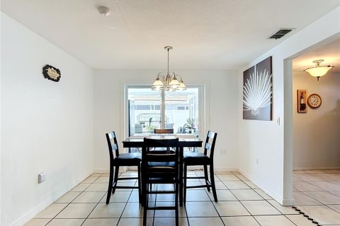Casa en venta en Port Richey, Florida, 3 dormitorios, 120.59 m2 № 2134288 - foto 10