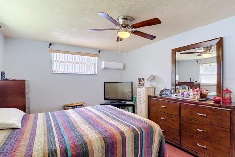 Casa en venta en Port Richey, Florida, 3 dormitorios, 120.59 m2 № 2134288 - foto 20
