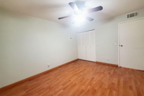 Condo in Sun City Center, Florida, 2 bedrooms  № 2204082 - photo 16