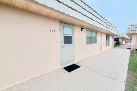 Condo in Sun City Center, Florida, 2 bedrooms  № 2204082