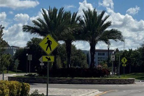Condo in Lauderdale Lakes, Florida, 2 bedrooms  № 1954144 - photo 3