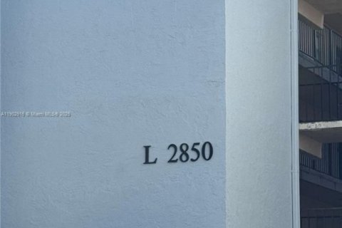 Condo in Lauderdale Lakes, Florida, 2 bedrooms  № 1954144 - photo 4