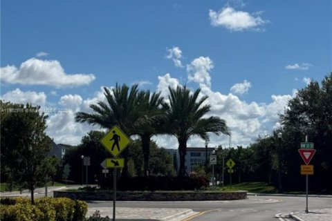 Condo in Lauderdale Lakes, Florida, 2 bedrooms  № 1954144 - photo 1