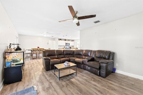 Casa en venta en Orlando, Florida, 3 dormitorios, 156.08 m2 № 2215371 - foto 9