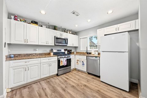 Casa en venta en Orlando, Florida, 3 dormitorios, 156.08 m2 № 2215371 - foto 6