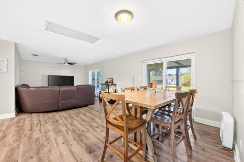 Casa en venta en Orlando, Florida, 3 dormitorios, 156.08 m2 № 2215371 - foto 8