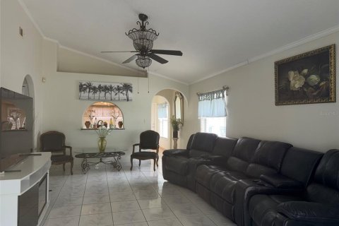 Villa ou maison à louer à Orlando, Floride: 3 chambres, 125.33 m2 № 2408091 - photo 2