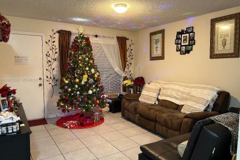 Снять в аренду кондоминиум в Хайалиа, Флорида 2 спальни, 69.68м2, № 1989350 - фото 7