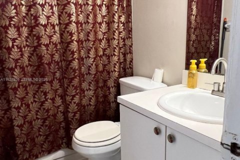 Снять в аренду кондоминиум в Хайалиа, Флорида 2 спальни, 69.68м2, № 1989350 - фото 2