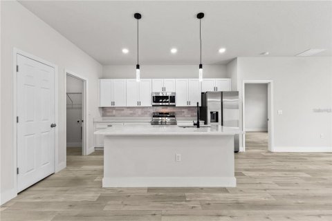 House in Ocala, Florida 4 bedrooms, 163.97 sq.m. № 2428779 - photo 8