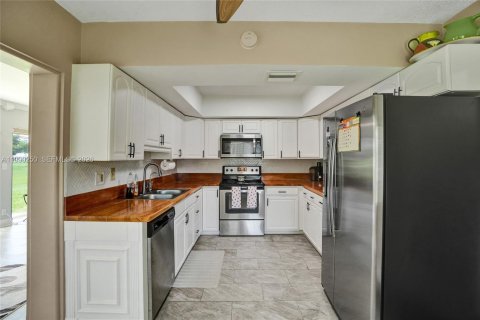 Casa en venta en Tamarac, Florida, 2 dormitorios, 172.8 m2 № 2052304 - foto 7