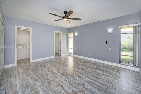 Casa en venta en Tamarac, Florida, 2 dormitorios, 172.8 m2 № 2052304 - foto 18