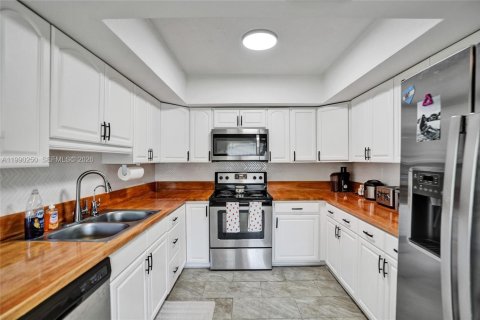 Casa en venta en Tamarac, Florida, 2 dormitorios, 172.8 m2 № 2052304 - foto 8