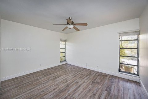 Casa en venta en Tamarac, Florida, 2 dormitorios, 172.8 m2 № 2052304 - foto 29