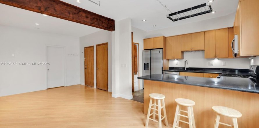 Condo à Miami Beach, Floride, 3 chambres № 1800713