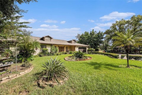Casa en venta en Tampa, Florida, 5 dormitorios, 357.12 m2 № 2199434 - foto 3
