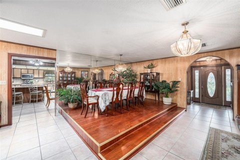 Casa en venta en Tampa, Florida, 5 dormitorios, 357.12 m2 № 2199434 - foto 8